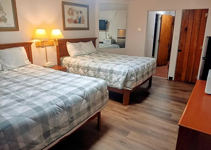 Sands Motel 2*
